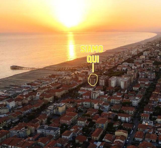 Appartamento Alex Vista Mare Lido di Camaiore Extérieur photo